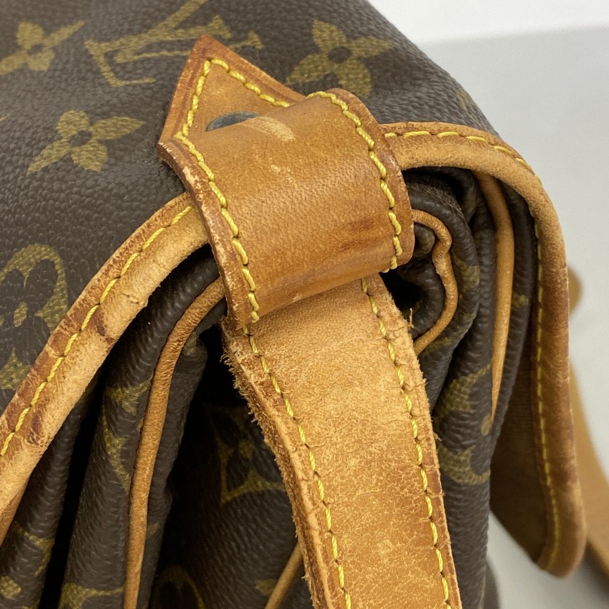 Louis Vuitton Shoulder Bag Monogram Saumur 35 Brown — view 9