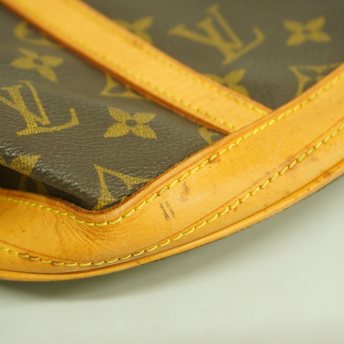 Louis Vuitton Tote Monogram Bucket GM Brown — view 8
