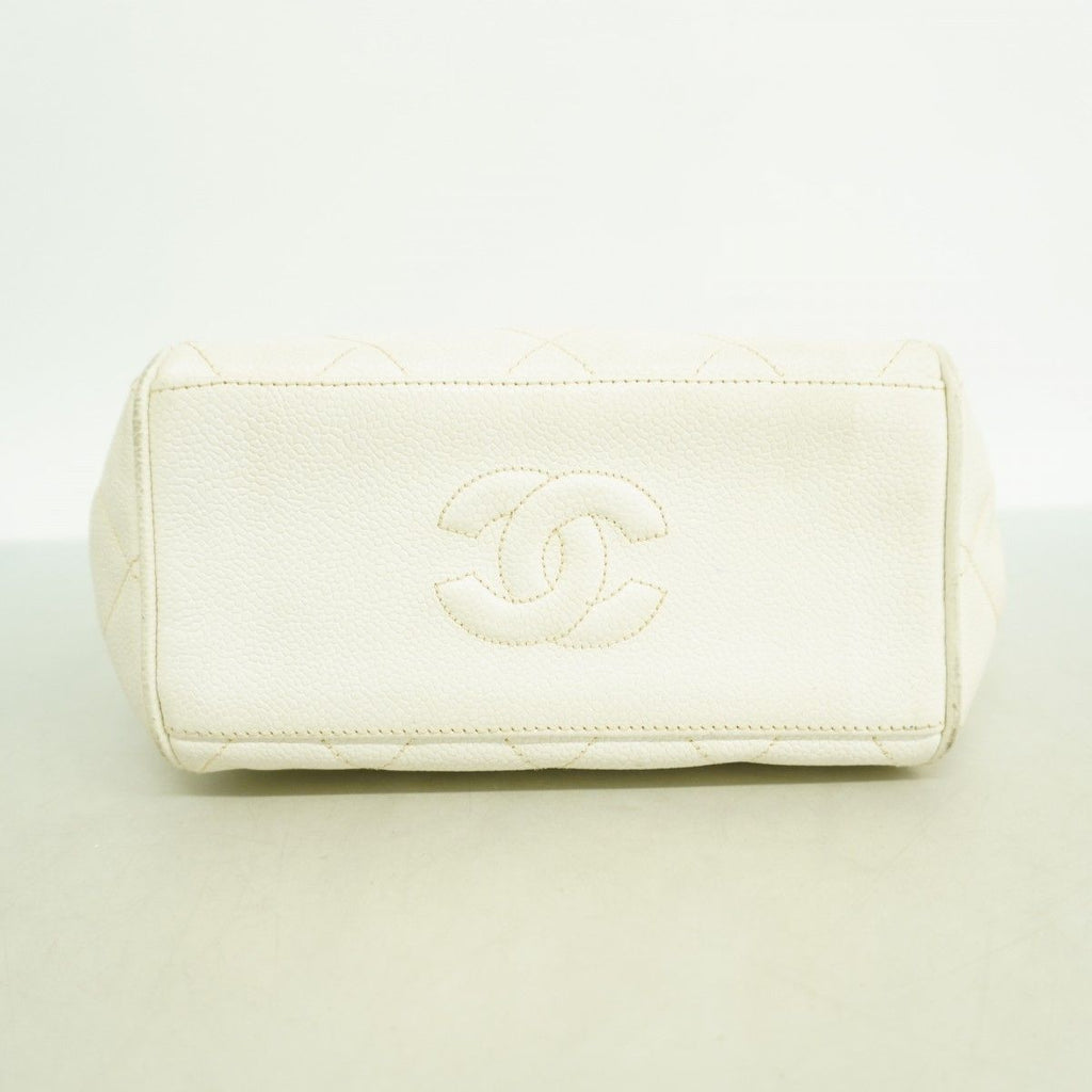 Chanel Shoulder Bag Quilted Caviar Leather White Gold — view 3