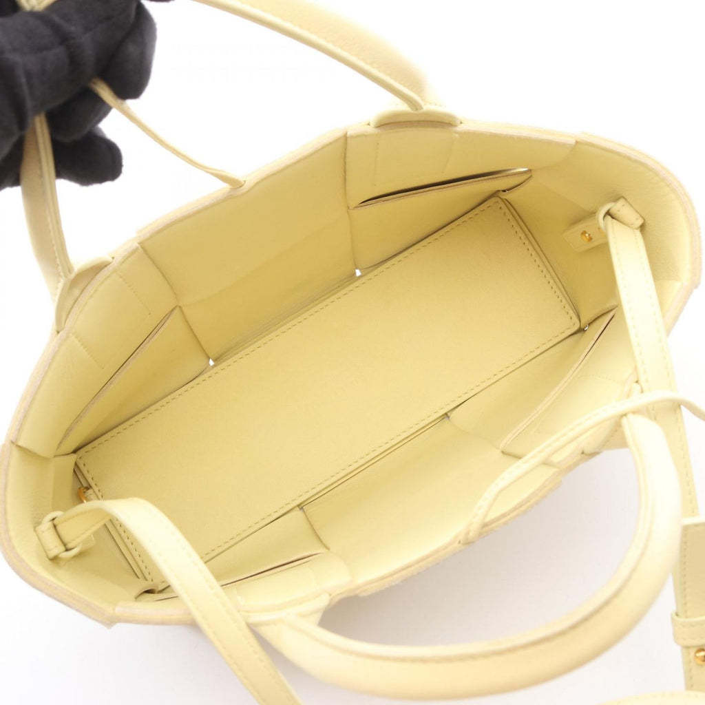 Bottega Veneta Tote Mini Arco 2-Way Lemon Yellow Leather Maxi Intrecciato — view 3