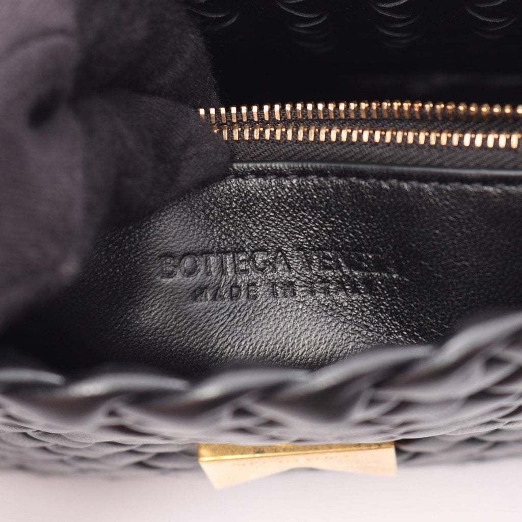 Bottega Veneta Shoulder Bag Intrecciato Small Cobble Black Leather — view 4