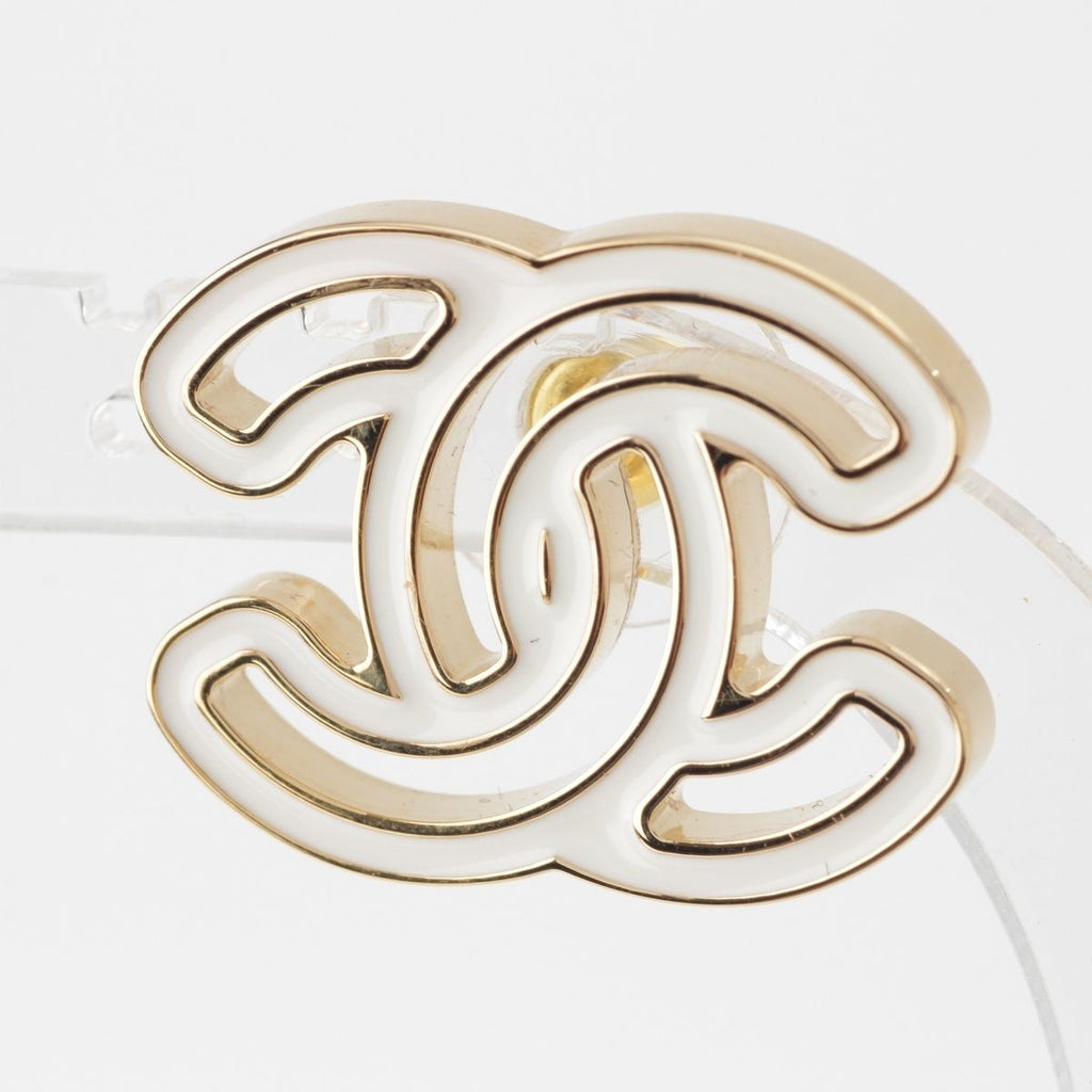 Chanel CC Logo Earrings White Gold — view 3