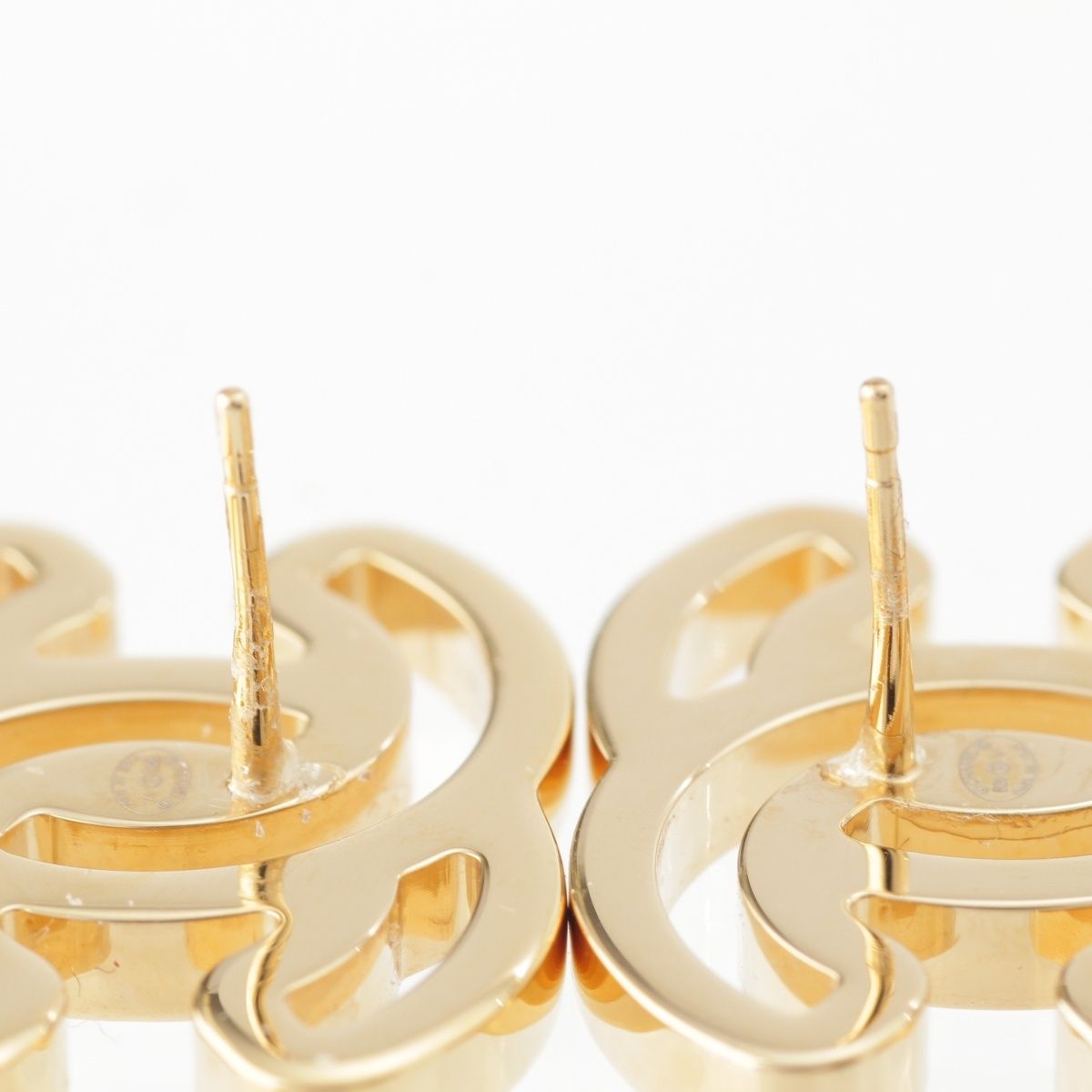 Chanel CC Logo Earrings White Gold — view 7