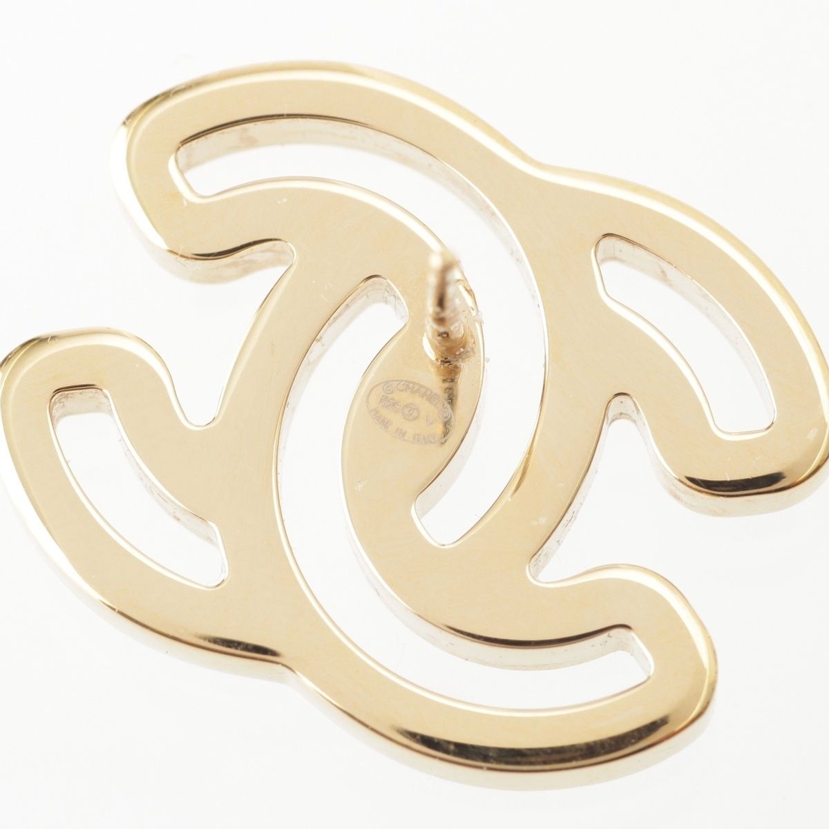 Chanel CC Logo Earrings White Gold — view 5