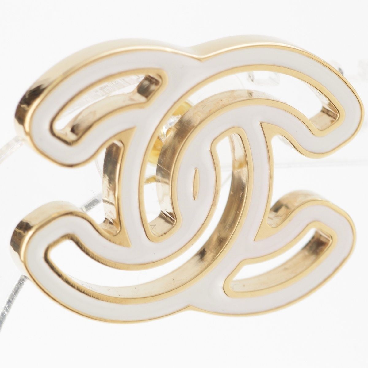 Chanel CC Logo Earrings White Gold — view 4