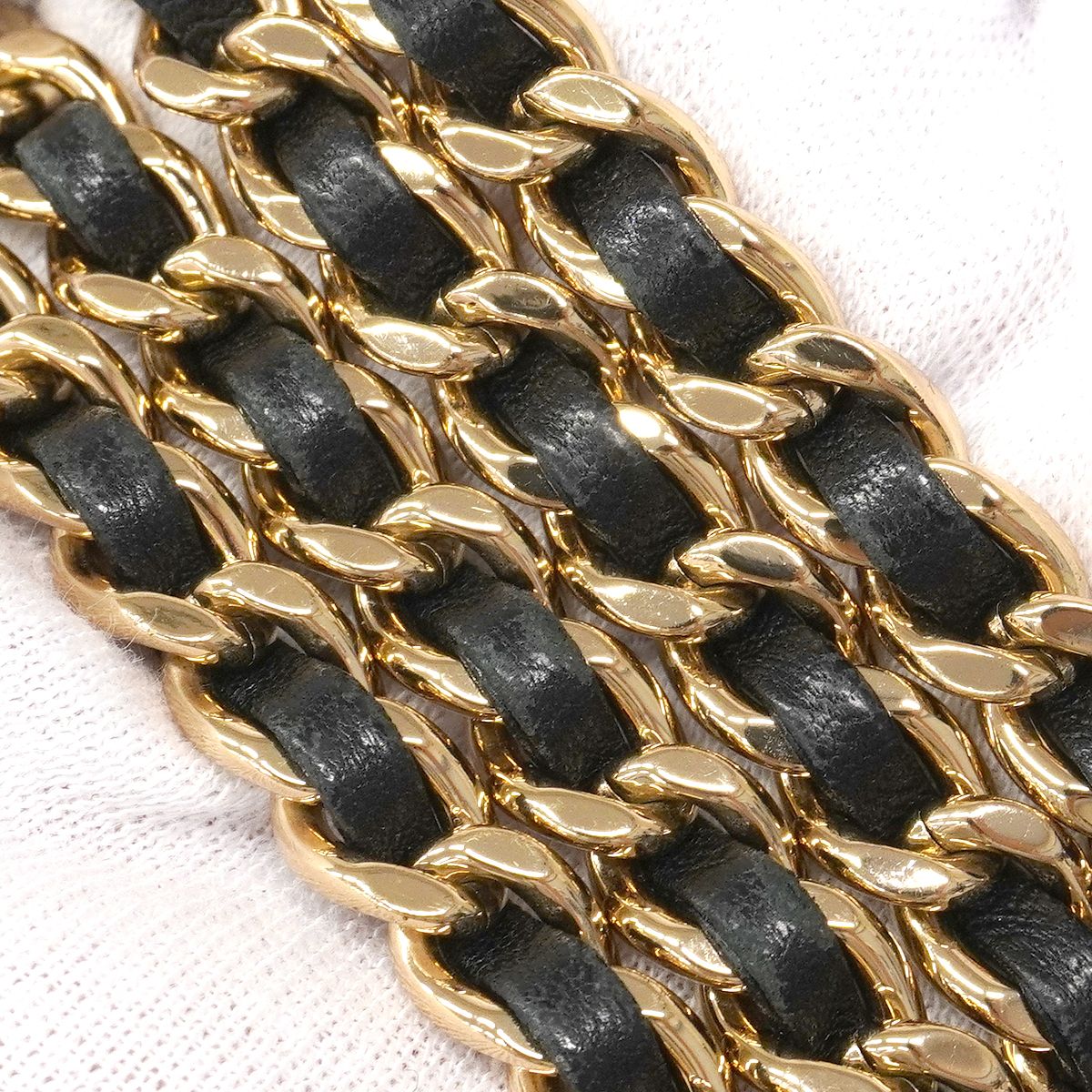 Chanel Shoulder Bag Quilted Lambskin Black Gold 2-Way — view 9