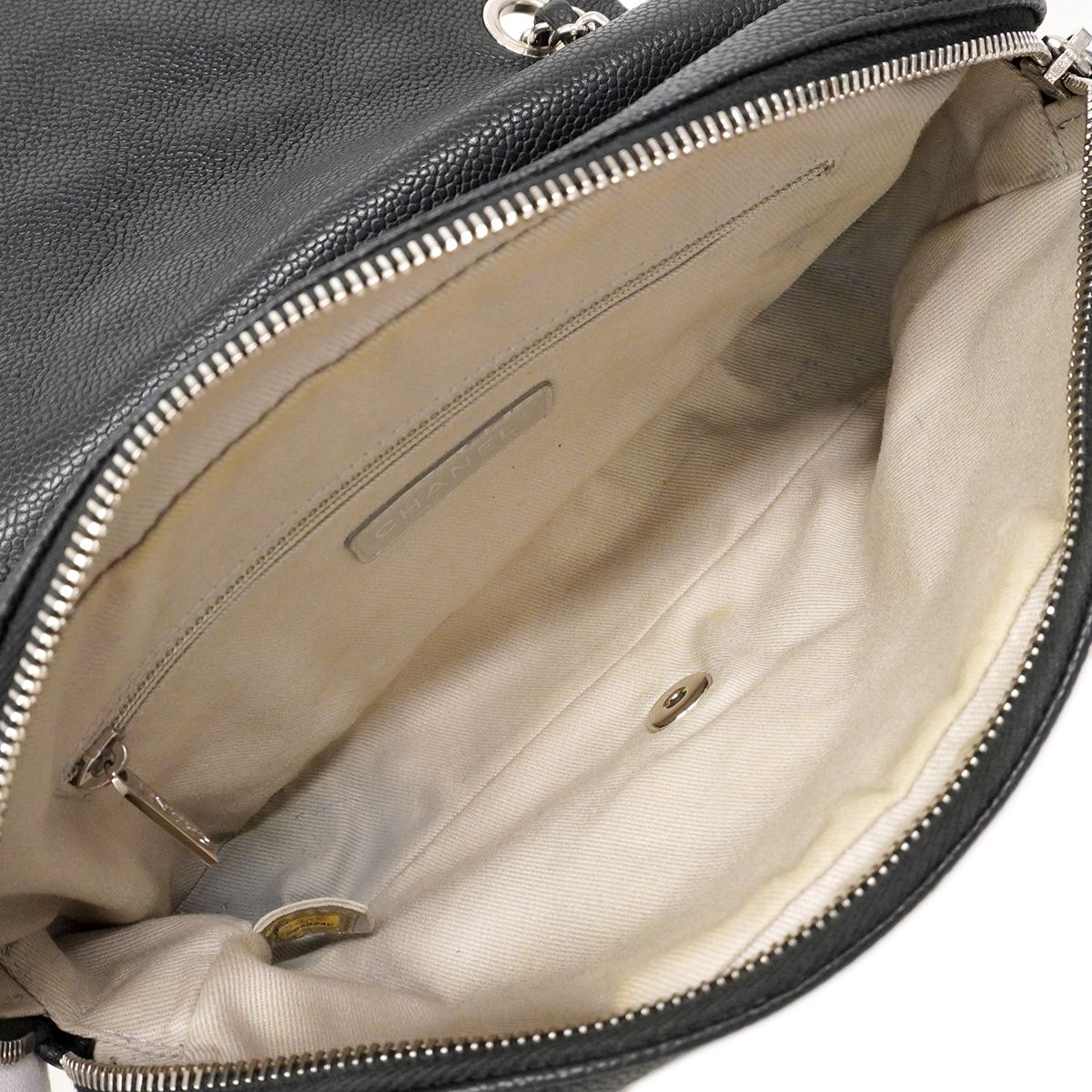 Chanel Shoulder Bag Quilted Caviar Leather Black Silver — view 4