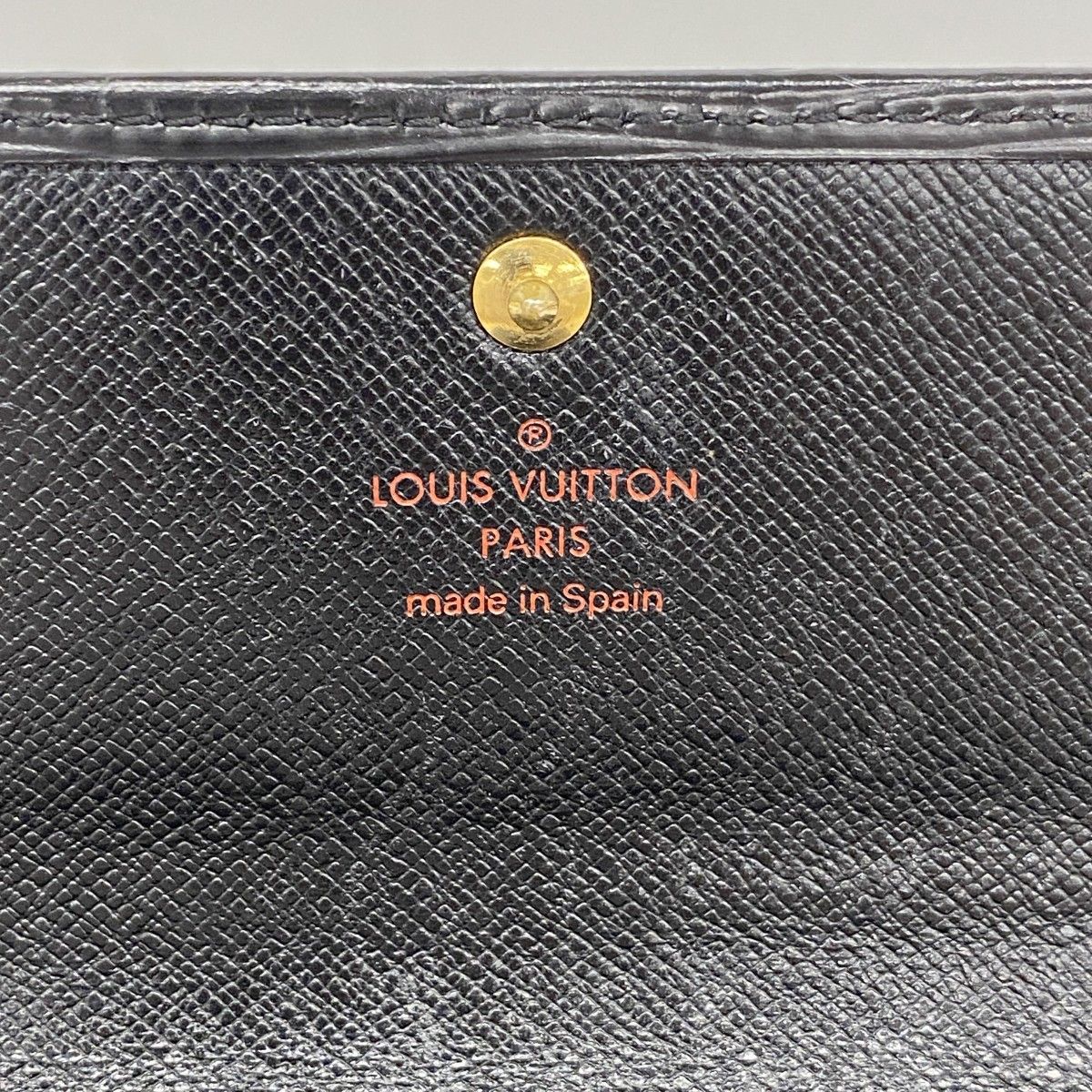 Louis Vuitton Trifold Wallet Epi Portefeuille International Noir — view 4