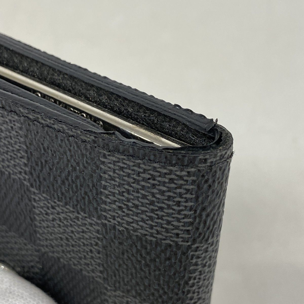 Louis Vuitton Key Case Damier Graphite Multicles 6 Black Key Holder — view 5