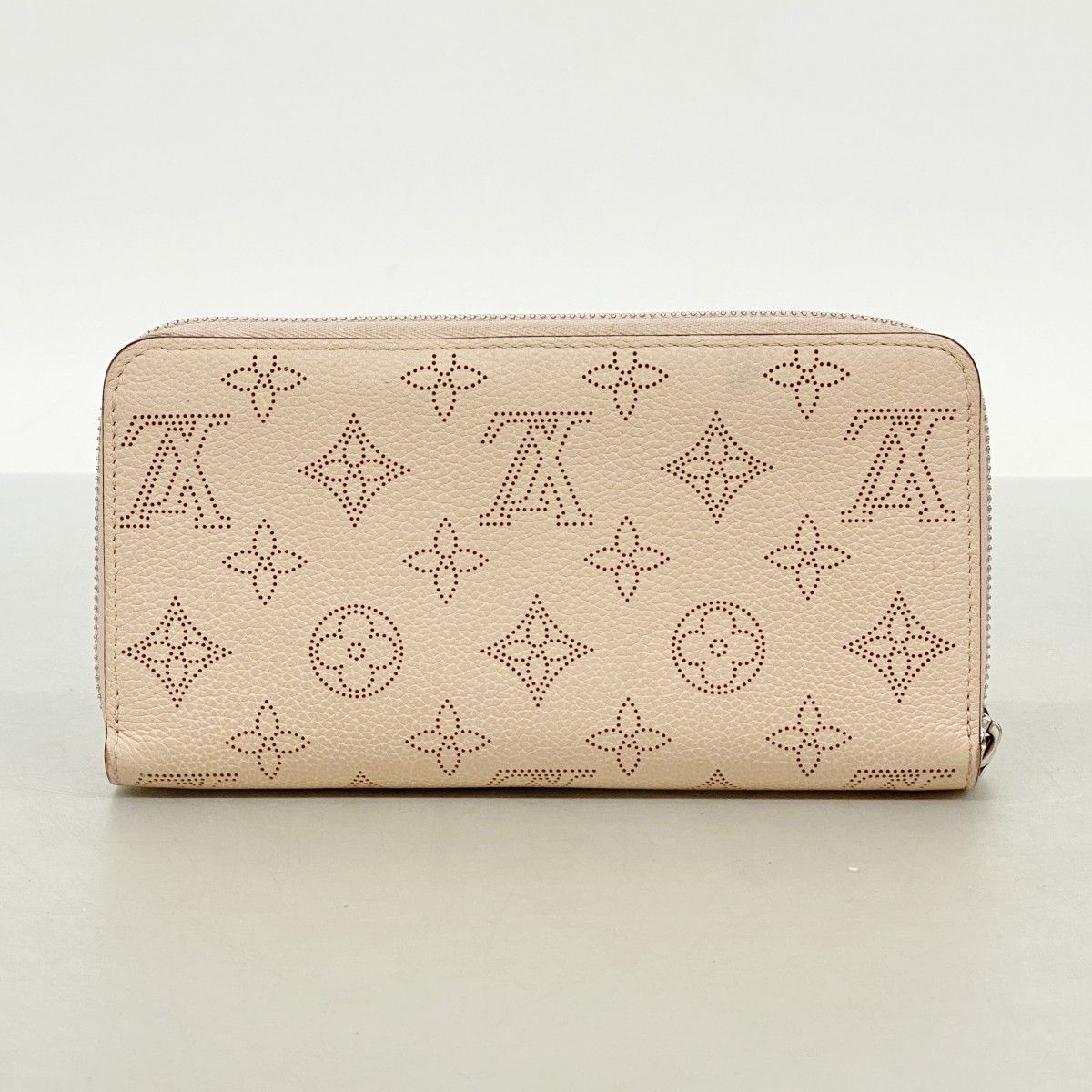 Louis Vuitton Wallet Mahina Zippy Magnolia — view 8