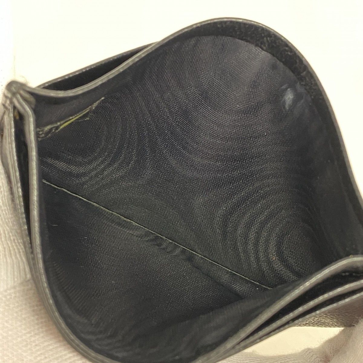 Chanel Card Case Leather Black Gold — view 3