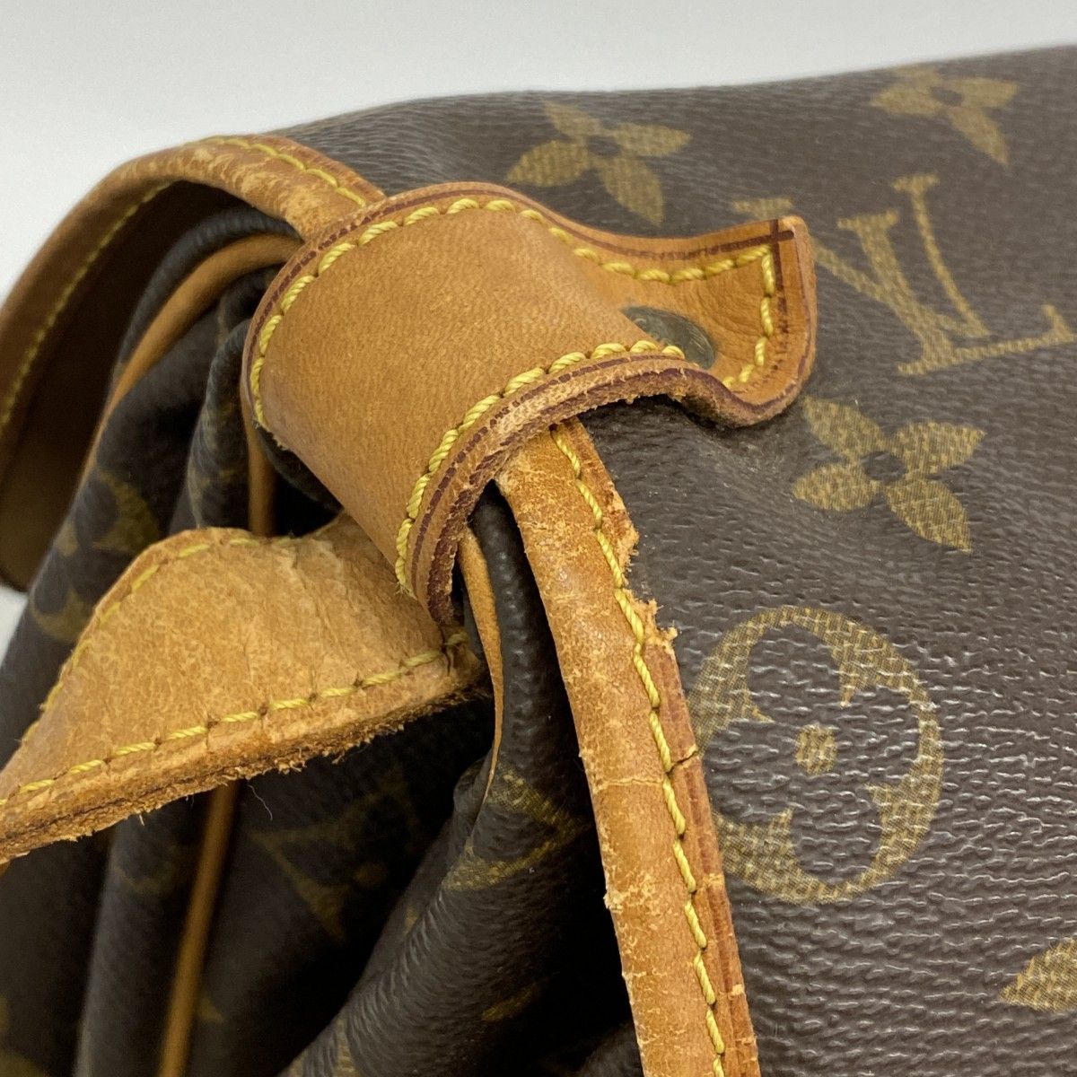 Louis Vuitton Shoulder Bag Monogram Saumur 35 Brown — view 6