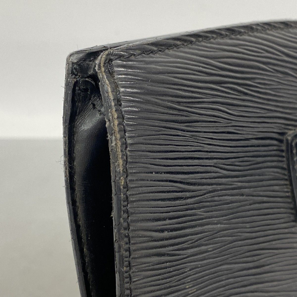 Louis Vuitton Handbag Epi Saint Jacques Noir — view 7