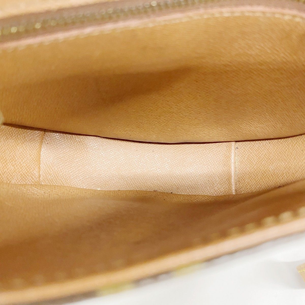 Louis Vuitton Shoulder Bag Monogram Cite PM Brown — view 4