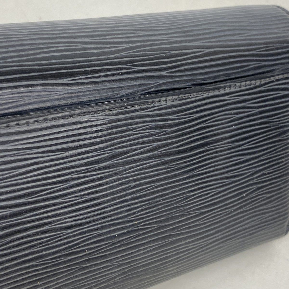 Louis Vuitton Wallet Epi Portefeuille Sarah Noir — view 8