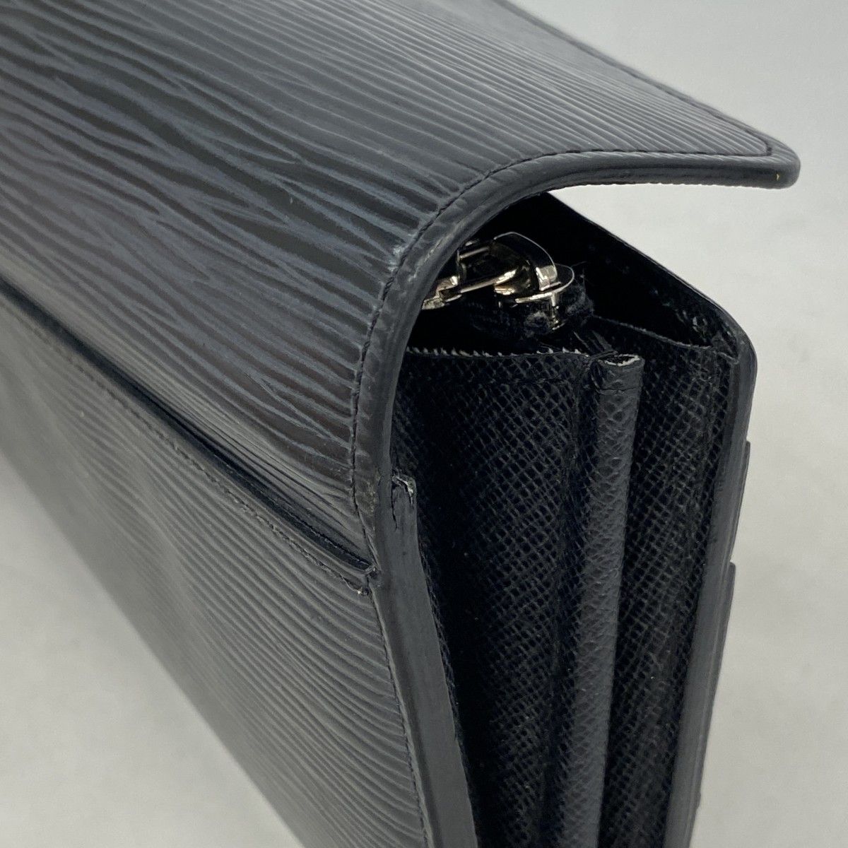 Louis Vuitton Wallet Epi Portefeuille Sarah Noir — view 6
