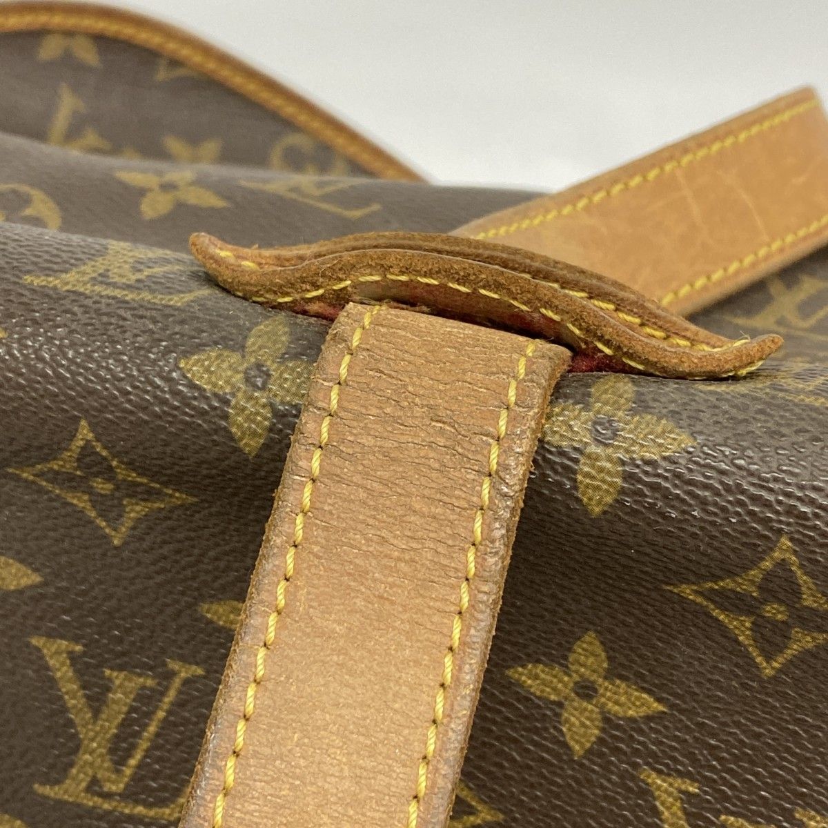 Louis Vuitton Shoulder Bag Monogram Saumur 35 Brown — view 8