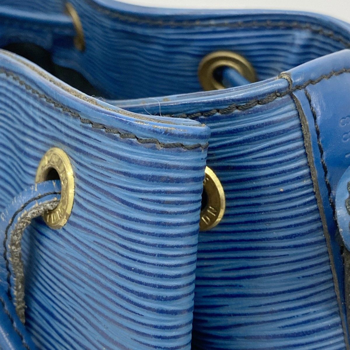 Louis Vuitton Shoulder Bag Epi Noe Toledo Blue — view 9