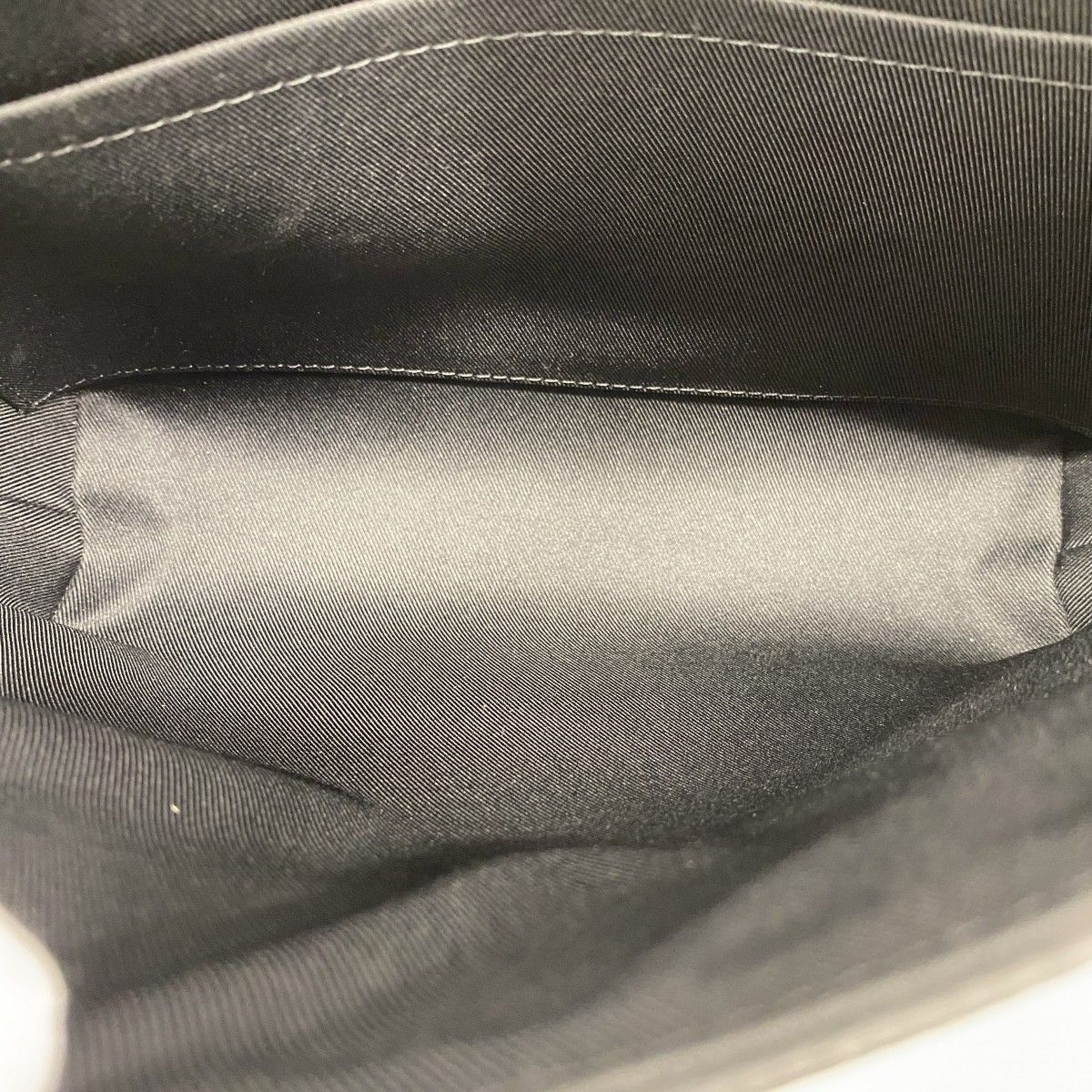 Louis Vuitton Shoulder Bag Monogram Eclipse District PM Black — view 4