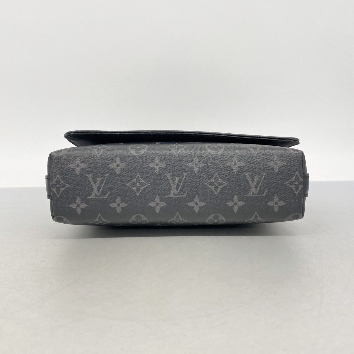 Louis Vuitton Shoulder Bag Monogram Eclipse District PM Black — view 3