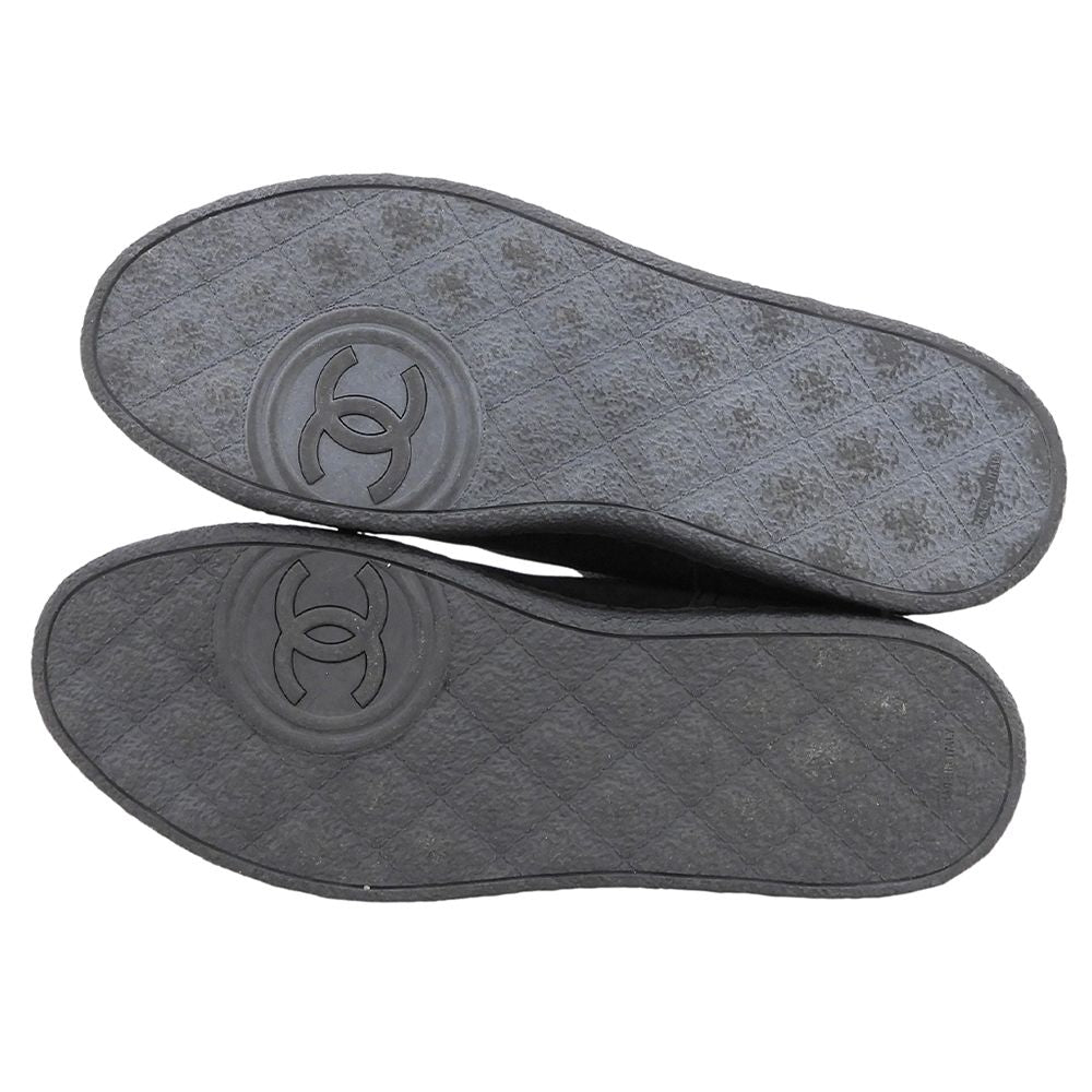 Chanel CC Logo Stitch Shearling Boots Black — view 2