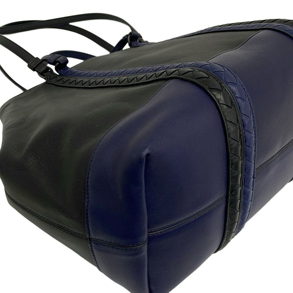 Bottega Veneta Tote Artic Cement Nappa Bicolor Corso Intrecciato Black Navy — view 6