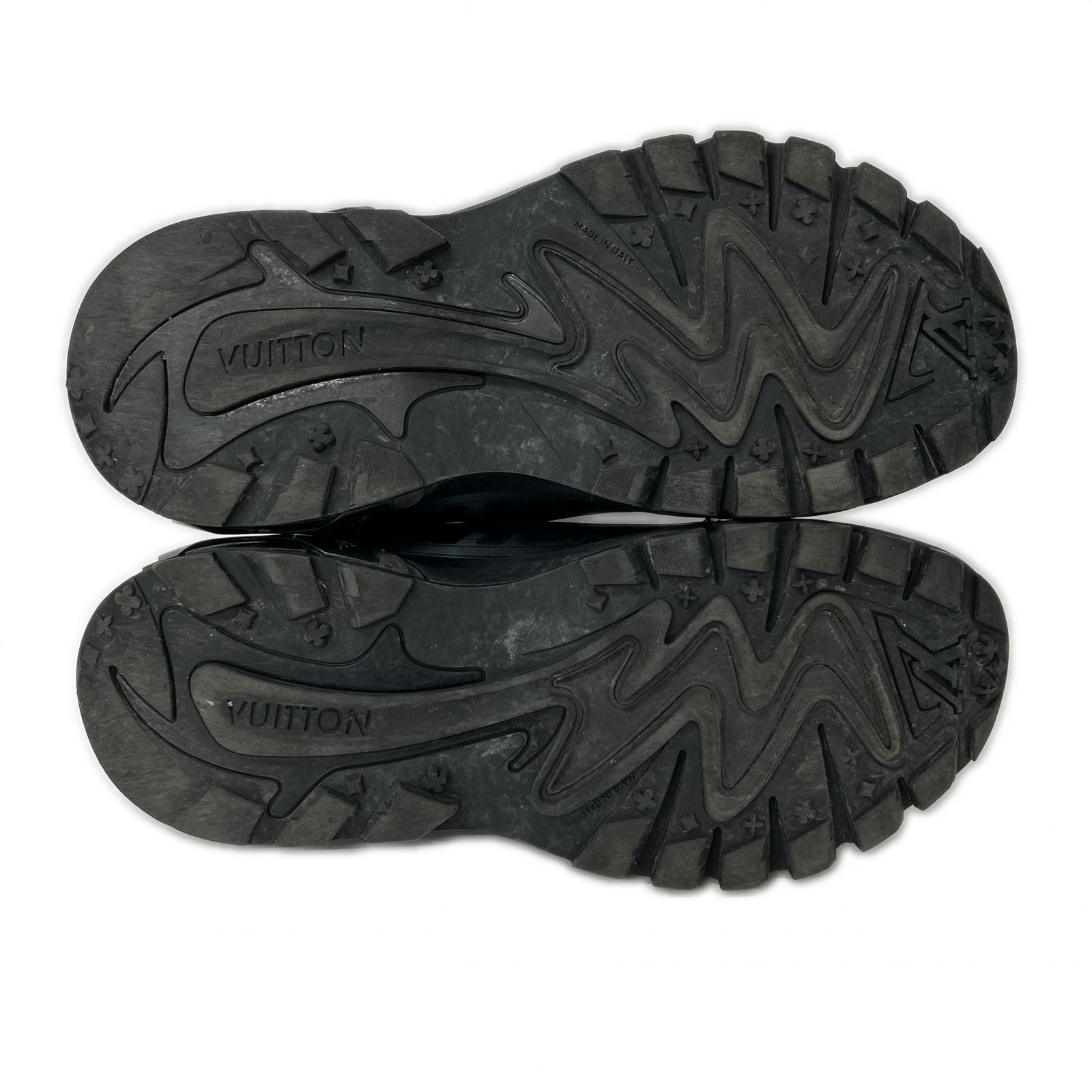 Louis Vuitton LV Runner Tatic Sneakers — view 6