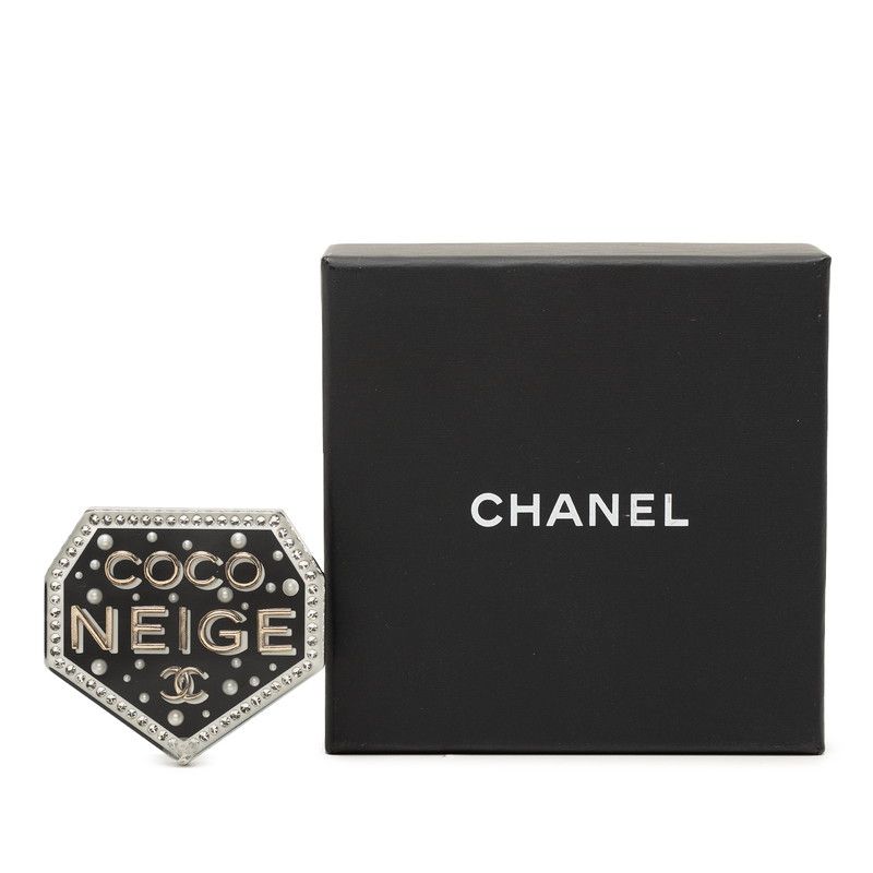 Chanel CC Logo Coco Neige Emblem Brooch 18 Black Plastic Rhinestone — view 4