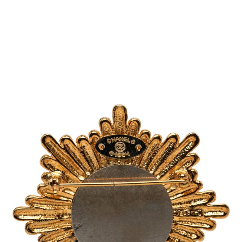 Chanel CC Logo Vintage Octagram Brooch Gold Plated — view 3
