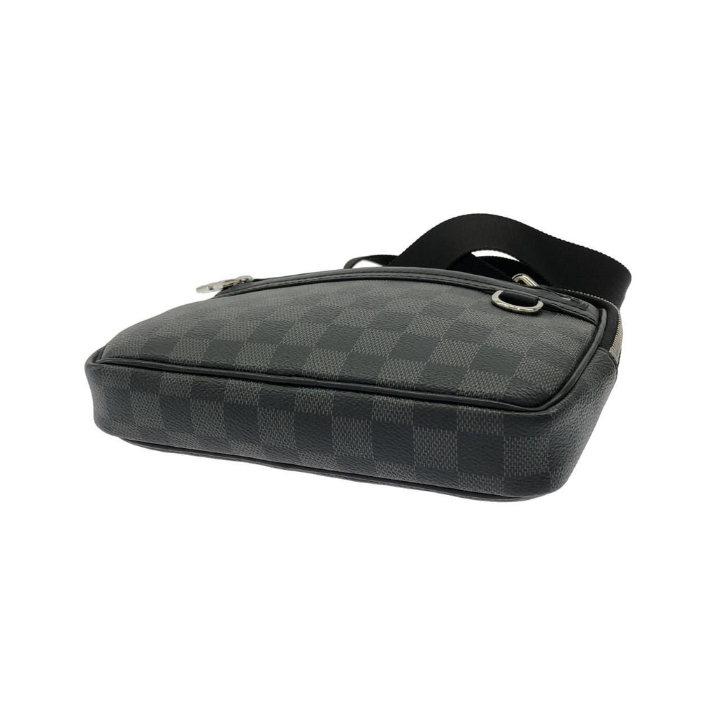 Louis Vuitton Damier Graphite Scott Messenger Shoulder — view 3