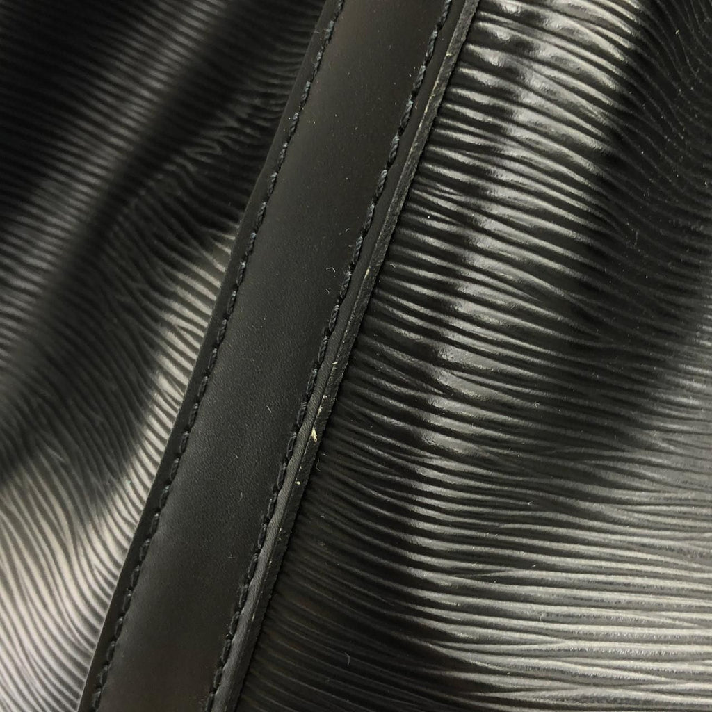 Louis Vuitton Epi Noe Shoulder — view 6
