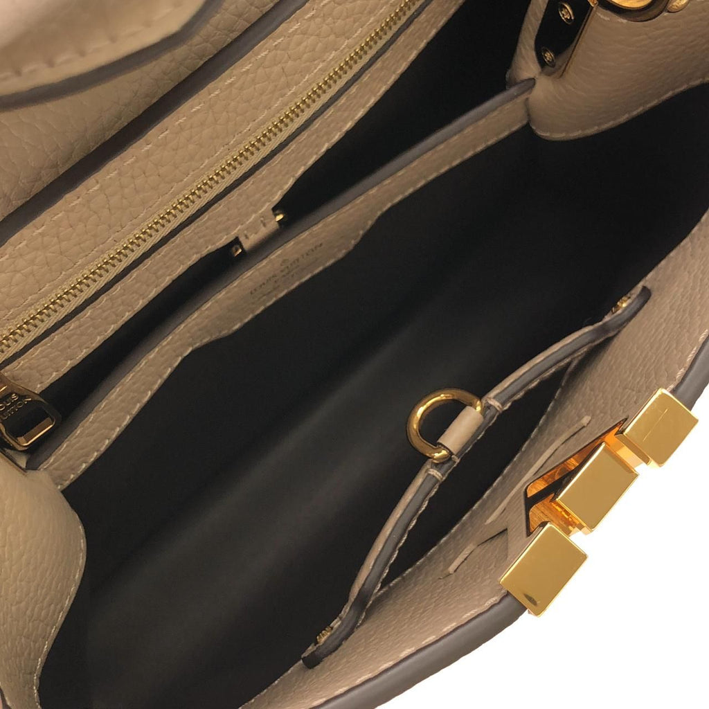Louis Vuitton Capucines BB — view 7