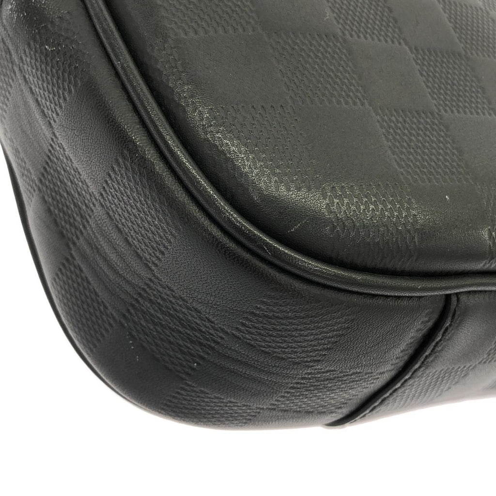 Louis Vuitton LV Aerogram Pilot Wearable Wallet Shoulder — view 3