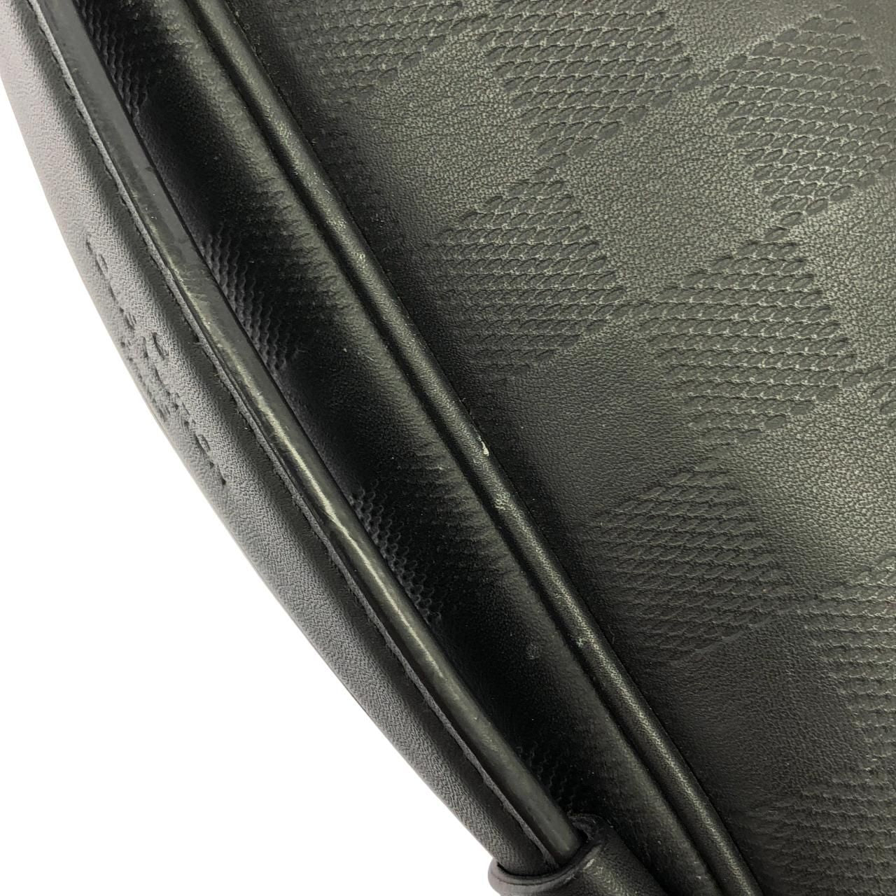 Louis Vuitton LV Aerogram Pilot Wearable Wallet Shoulder — view 5