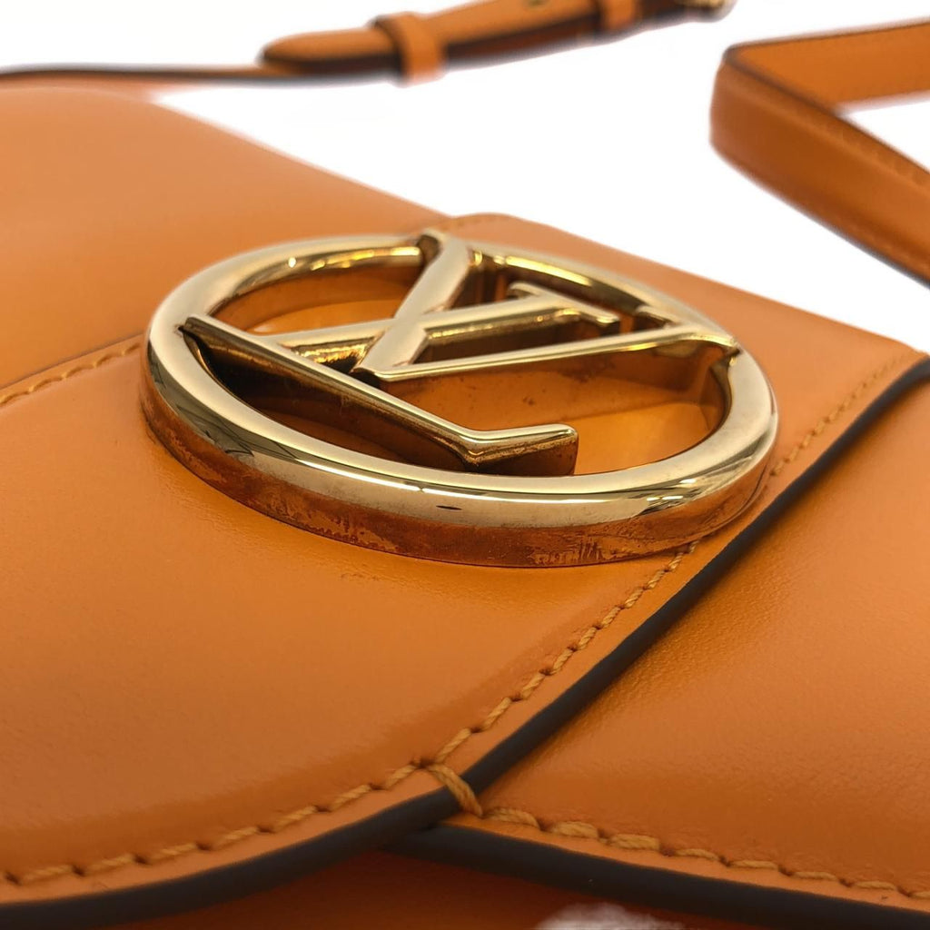 Louis Vuitton LV Pont Neuf Shoulder — view 4