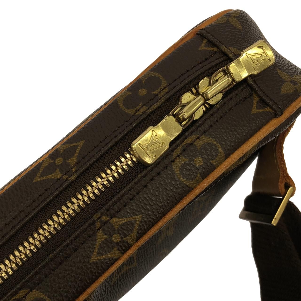 Louis Vuitton Monogram Pochette Gange — view 6