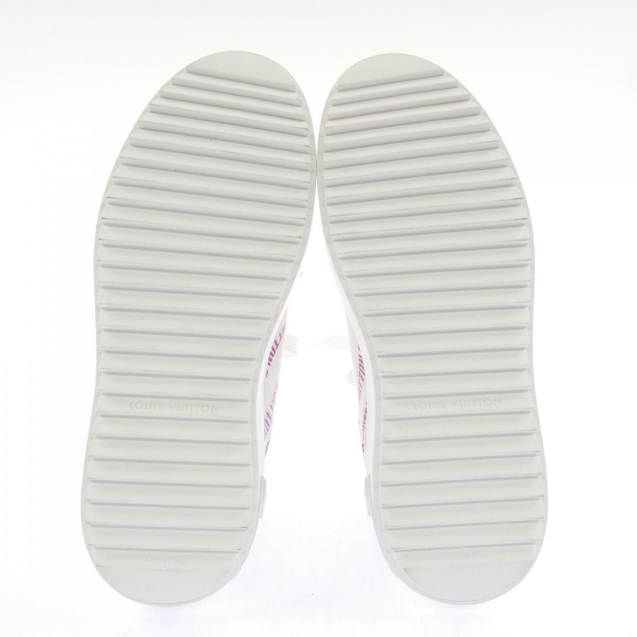 Louis Vuitton Graphical Signature Print Time Out Line Sneakers — view 4