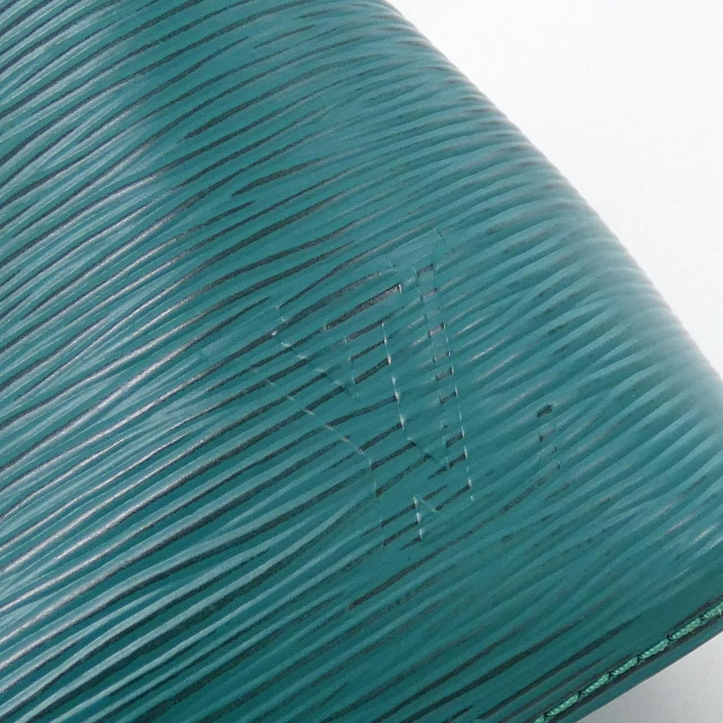Louis Vuitton Epi Neo Noe BB Shoulder — view 4