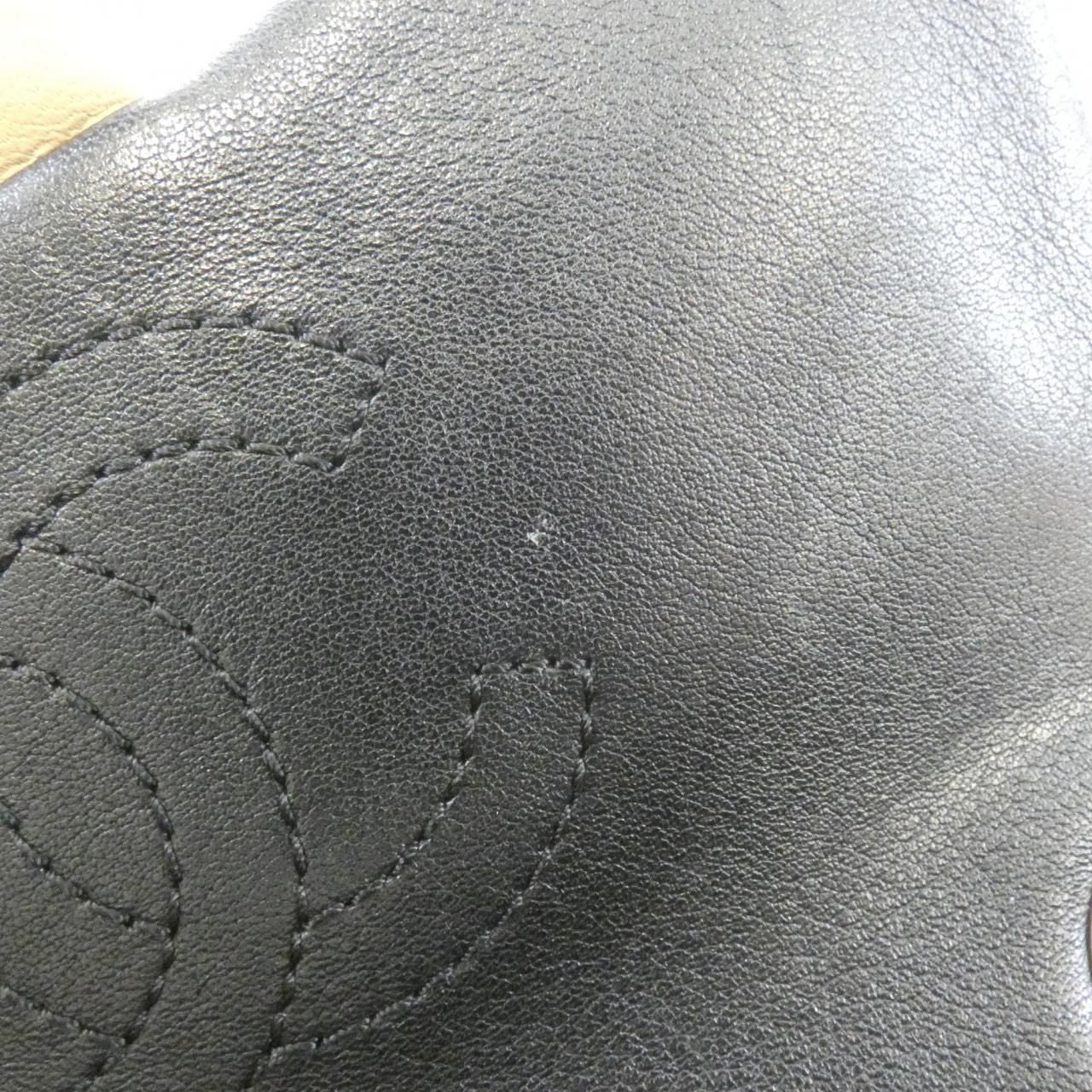 Chanel Shoulder Bag Black — view 8