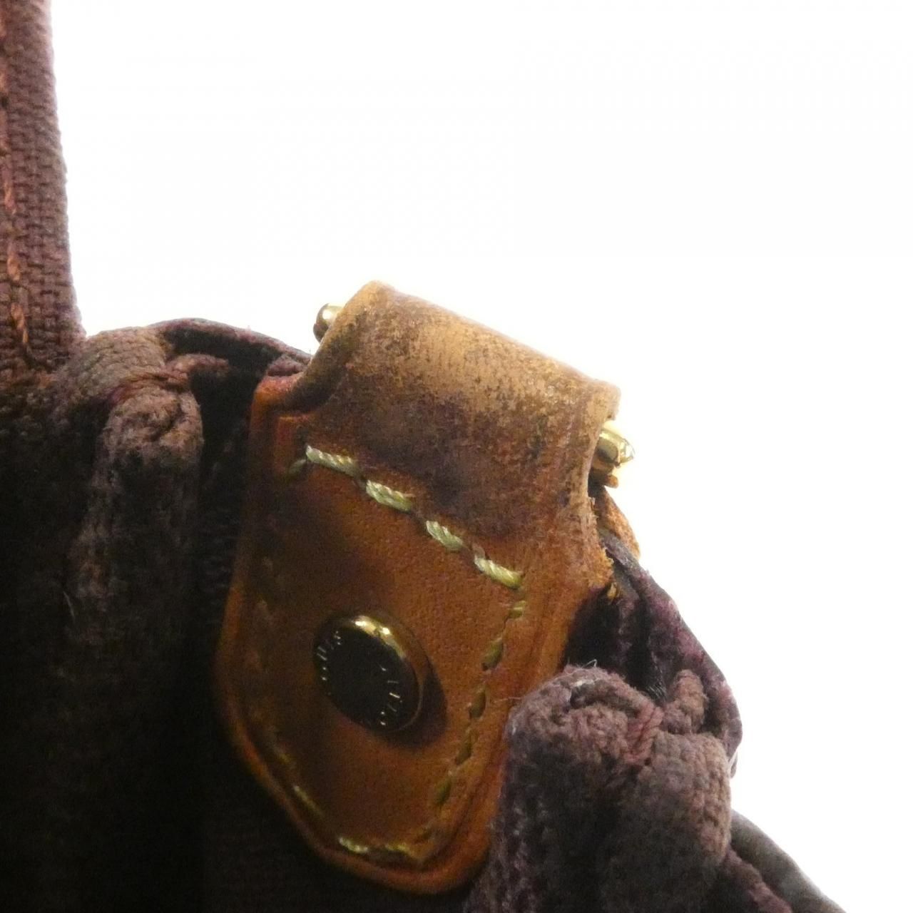 Louis Vuitton Monogram Favorite MM Shoulder — view 9