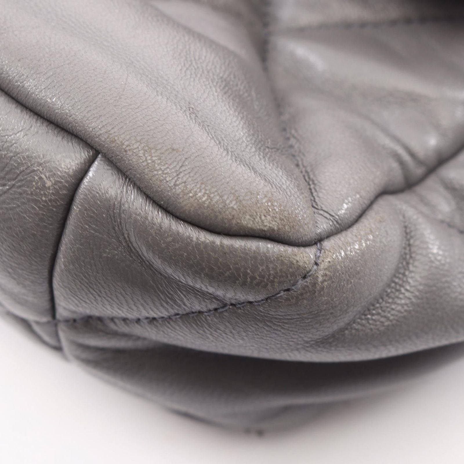 Chanel Shoulder Bag 19 Dizeneuf Quilted 2-Way Gray Leather 19 Chain — view 7