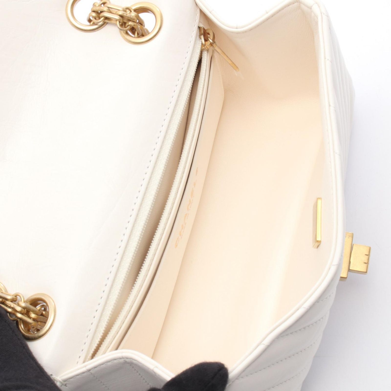 Chanel Shoulder Bag 2.55 Blanc Stitch White Leather Chain — view 3