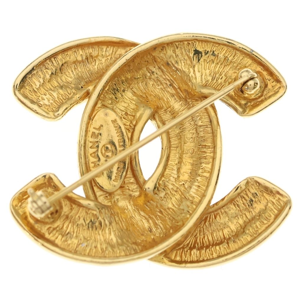 Chanel Quilted CC Logo Brooch Gold — view 2