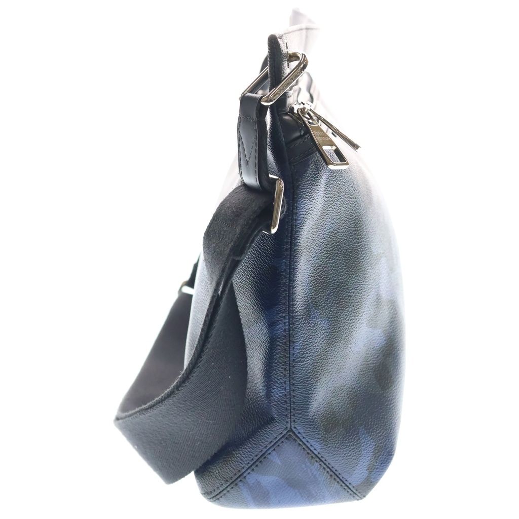 Louis Vuitton Damier Cobalt Camouflage Hunter Shoulder Bag Blue Leather Silver — view 3