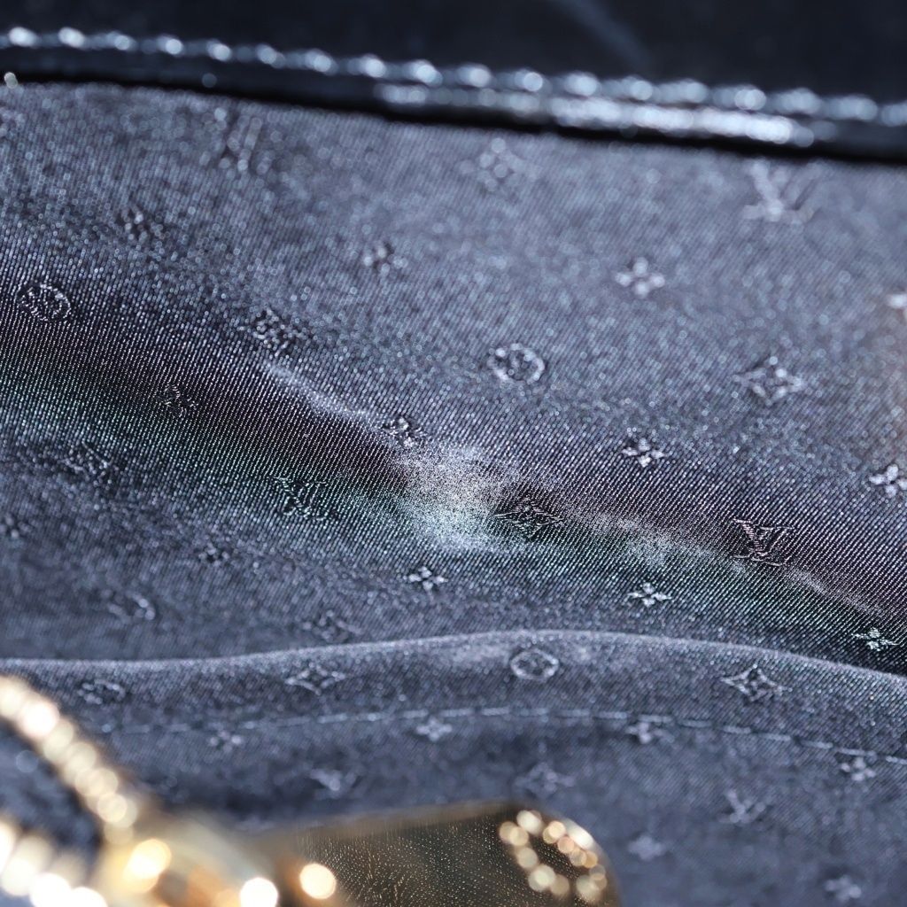 Louis Vuitton Suhali Fabulo Leather Gold Handbag Black — view 9