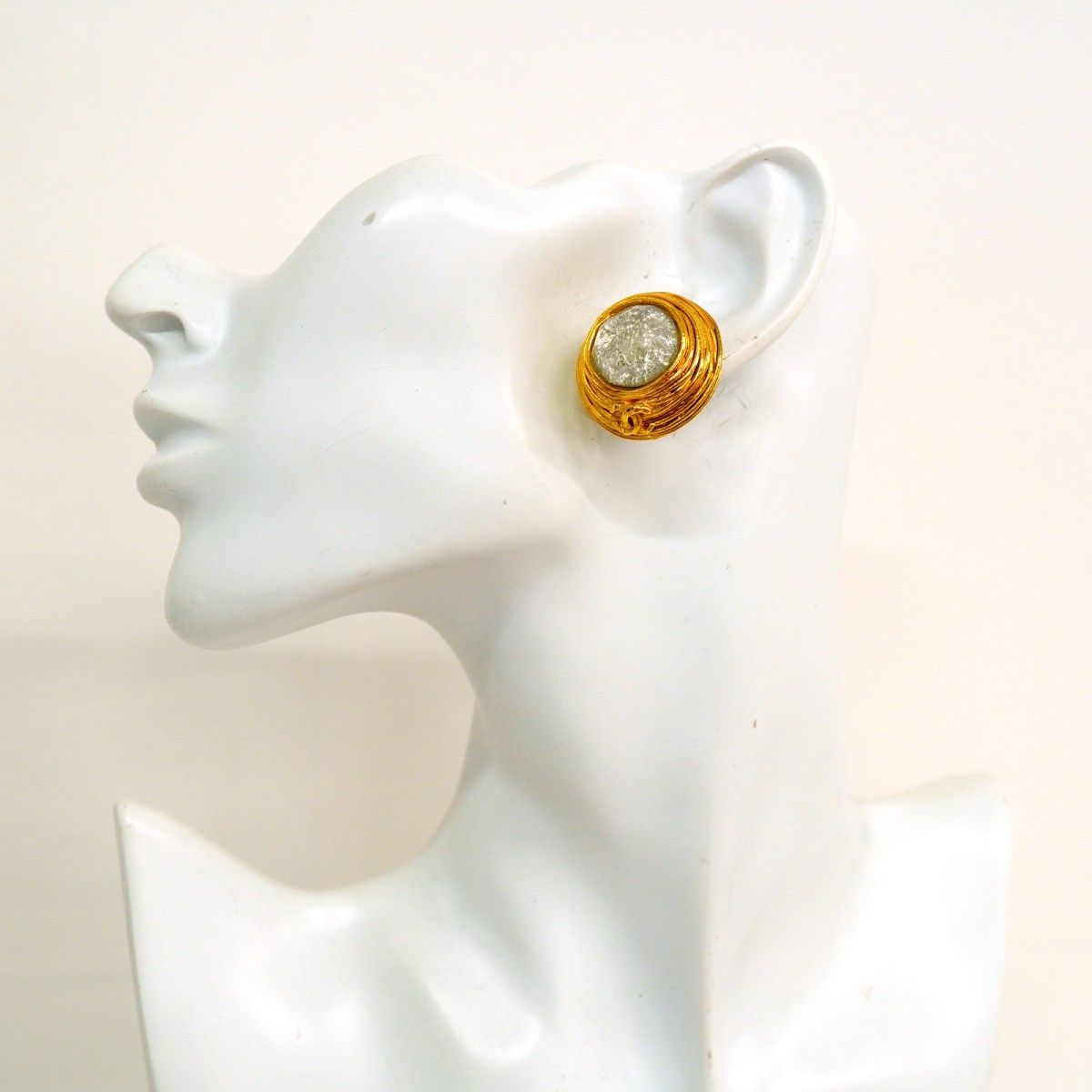 Chanel Earrings Vintage CC Logo Round — view 5