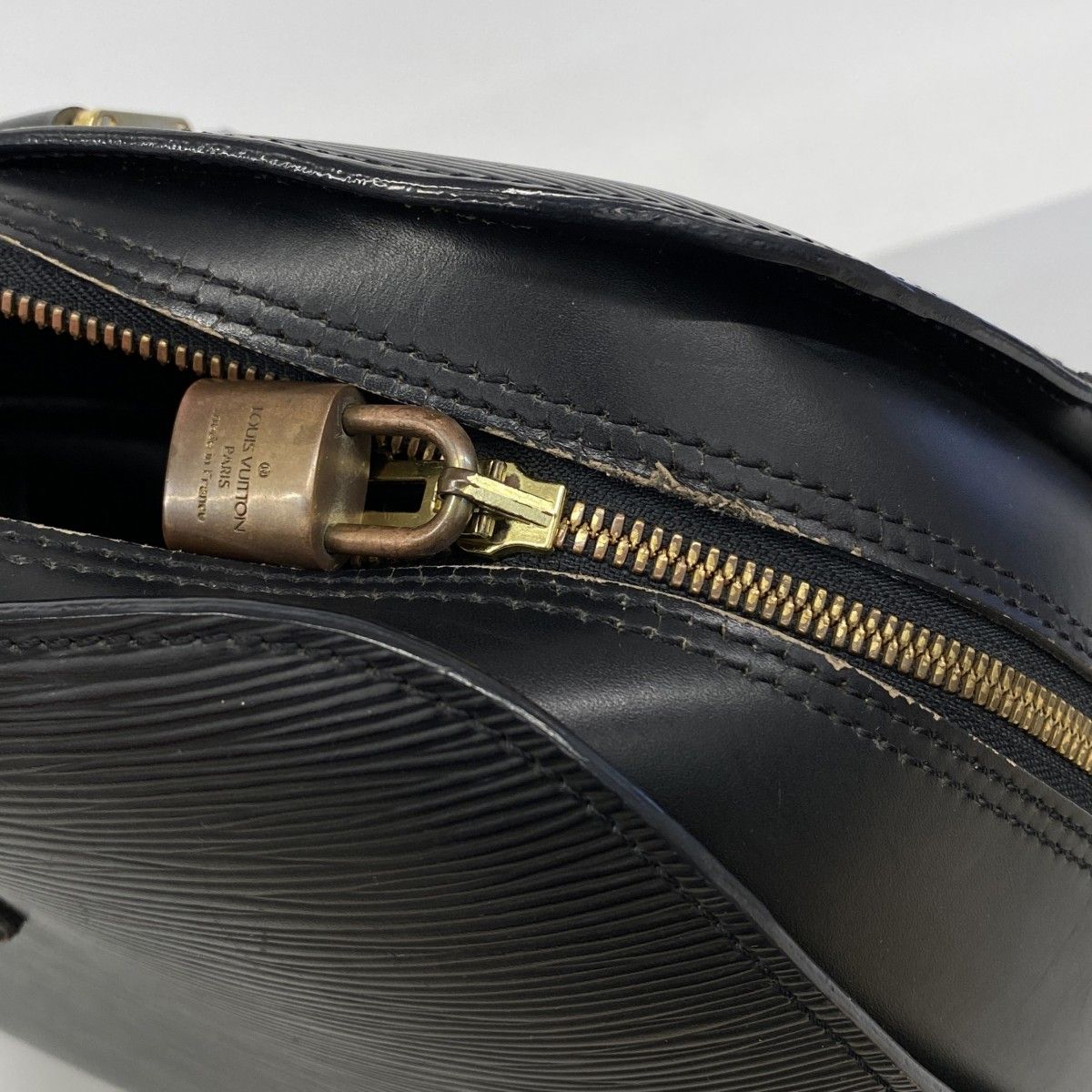 Louis Vuitton Business Bag Epi Sorbonne Noir — view 7