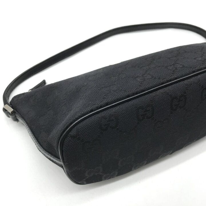 Gucci GG Canvas Pouch Shoulder Bag Black — view 5