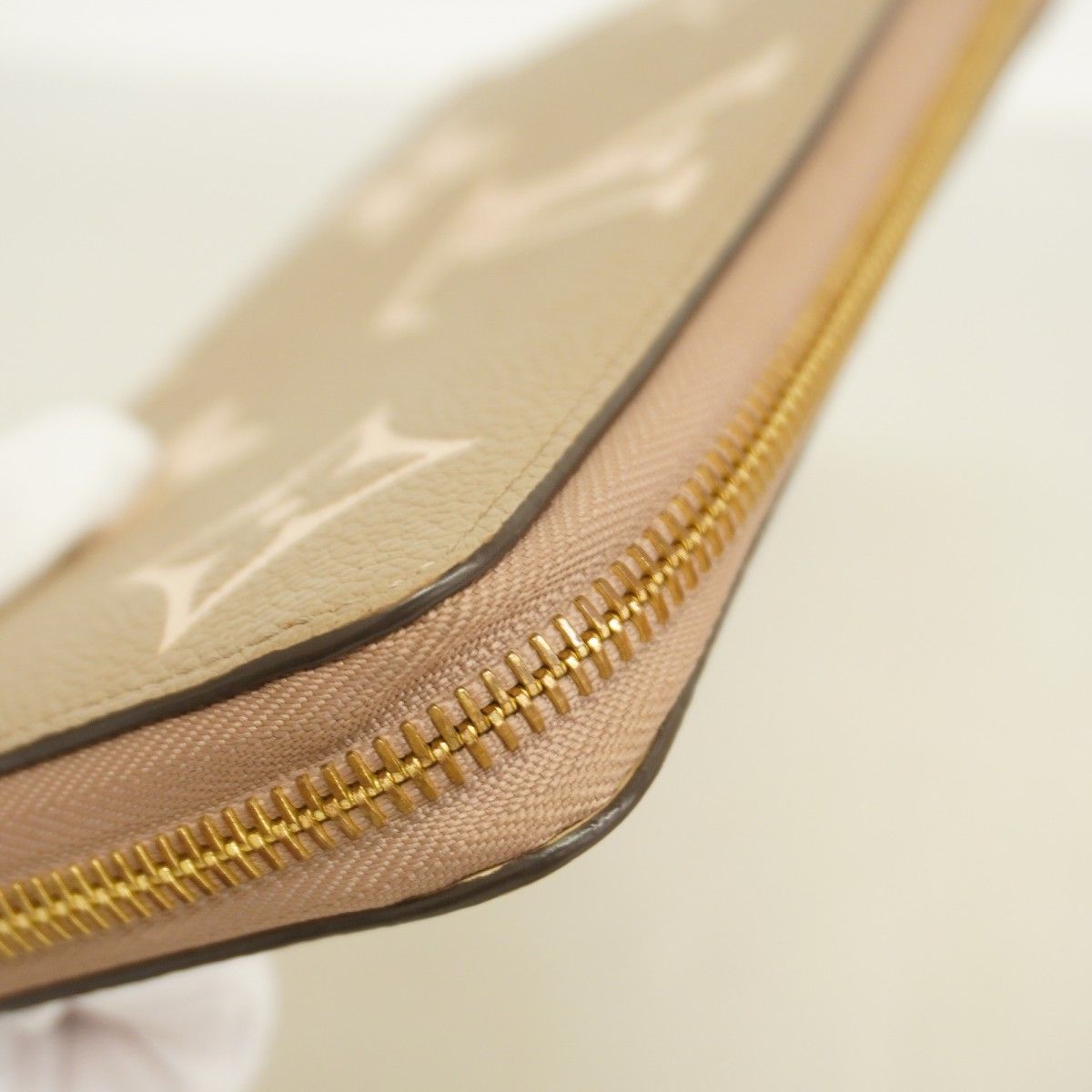 Louis Vuitton Wallet Monogram Empreinte Bicolor Zippy Tourtle le Cream — view 5