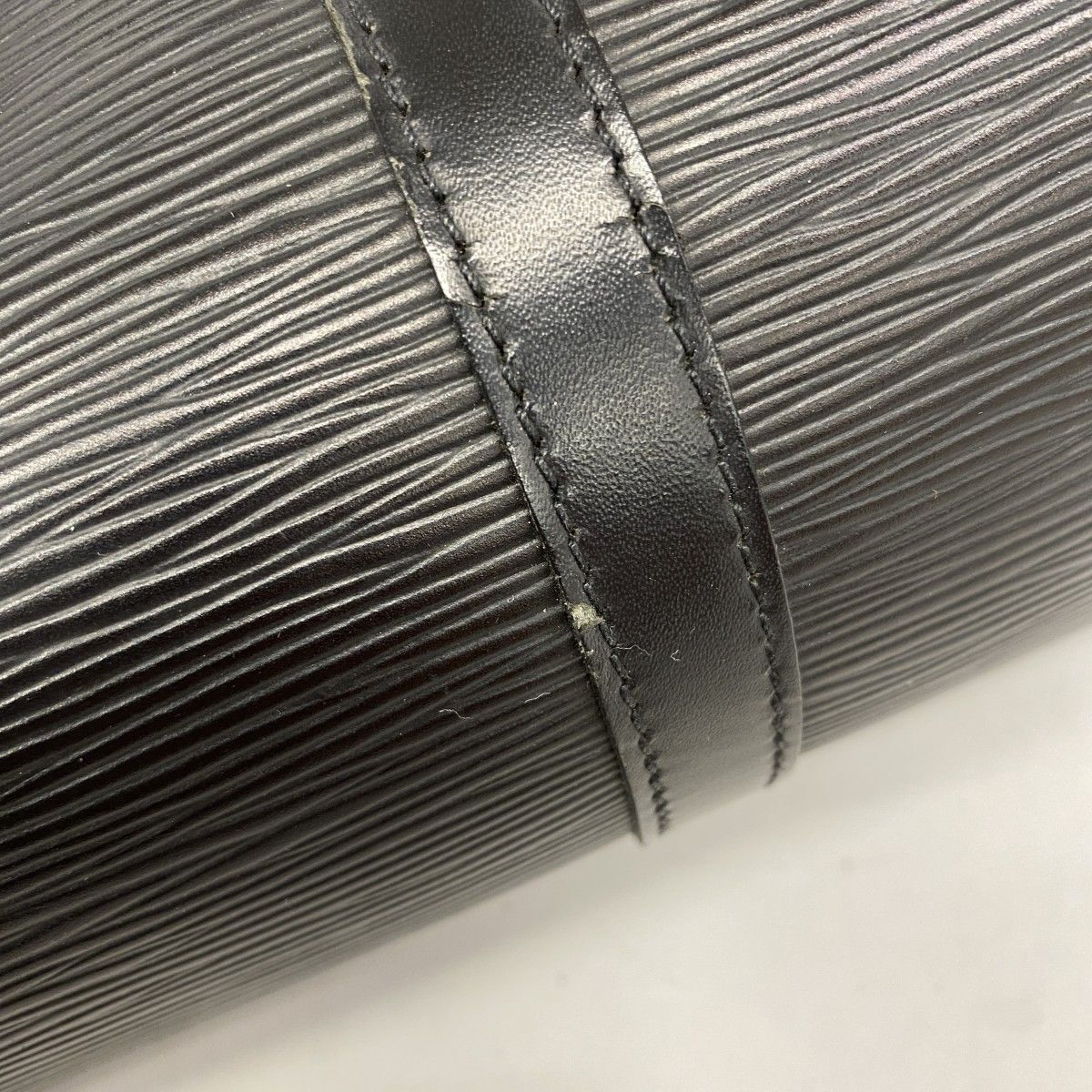 Louis Vuitton Handbag Epi Soufflot Noir — view 7